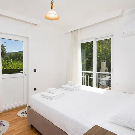 Daisy Villa *